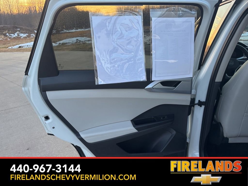 Used 2025 Volkswagen Taos SE image 40