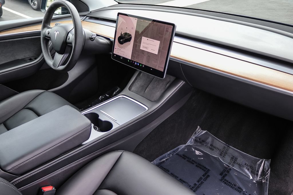 Used 2023 Tesla Model Y AWD image 15