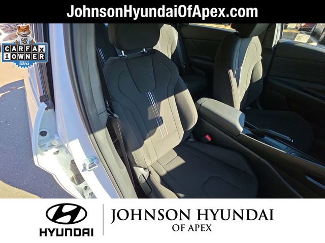 Used 2025 Hyundai Elantra Sport image 21