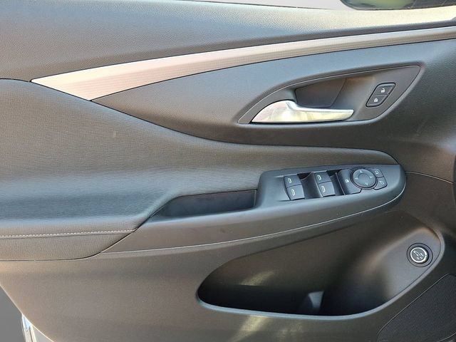 Used 2025 Buick Envista Avenir FWD image 14