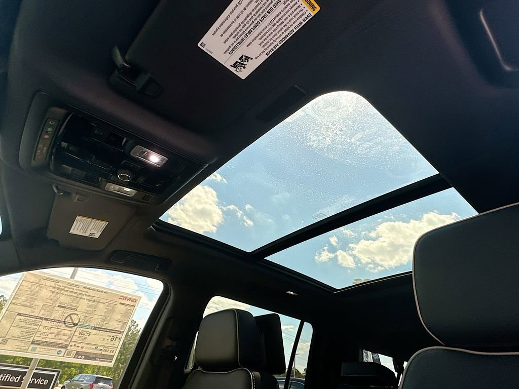 New 2026 GMC Yukon XL Elevation w/ Elevation Premium Package AWD/4WD image 11