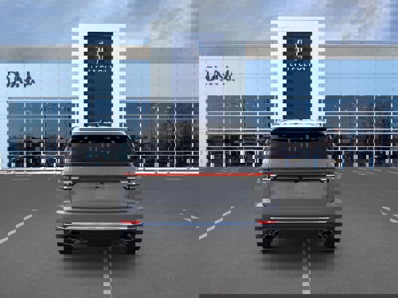 New 2025 Lincoln Aviator AWD image 5