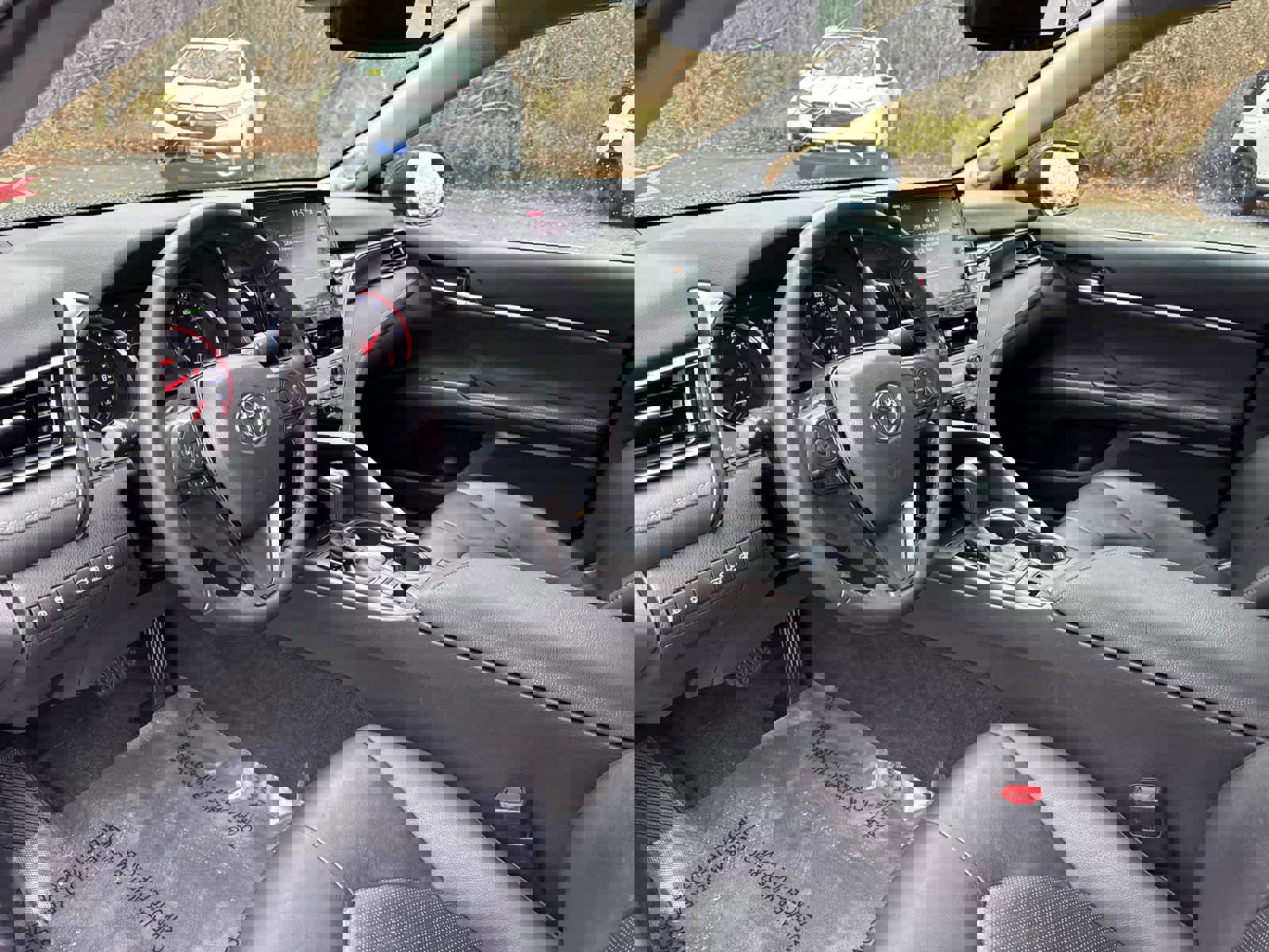 Used 2022 Toyota Camry XSE w/ Navigation Package image 13