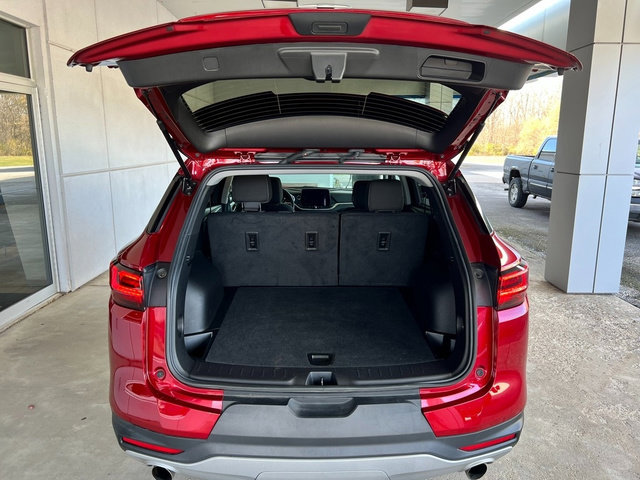 Used 2025 Chevrolet Blazer LT image 9