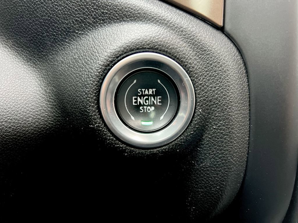 Certified 2019 Chevrolet Silverado 1500 High Country w/ Technology Package image 15