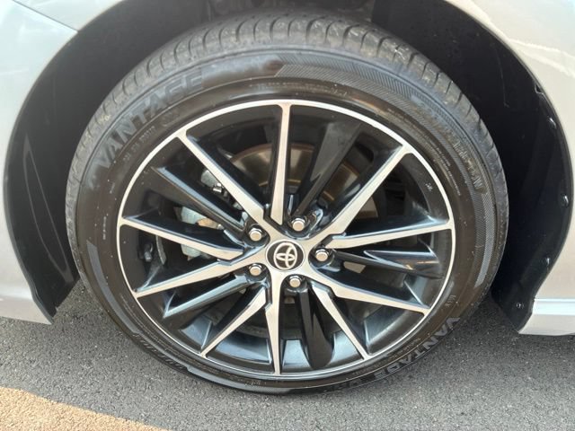 Used 2024 Toyota Camry SE FWD image 13