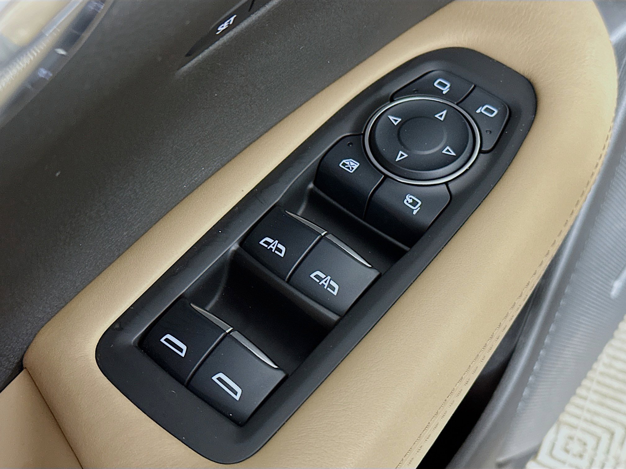 Used 2023 Cadillac XT6 Sport w/ Platinum Package image 18