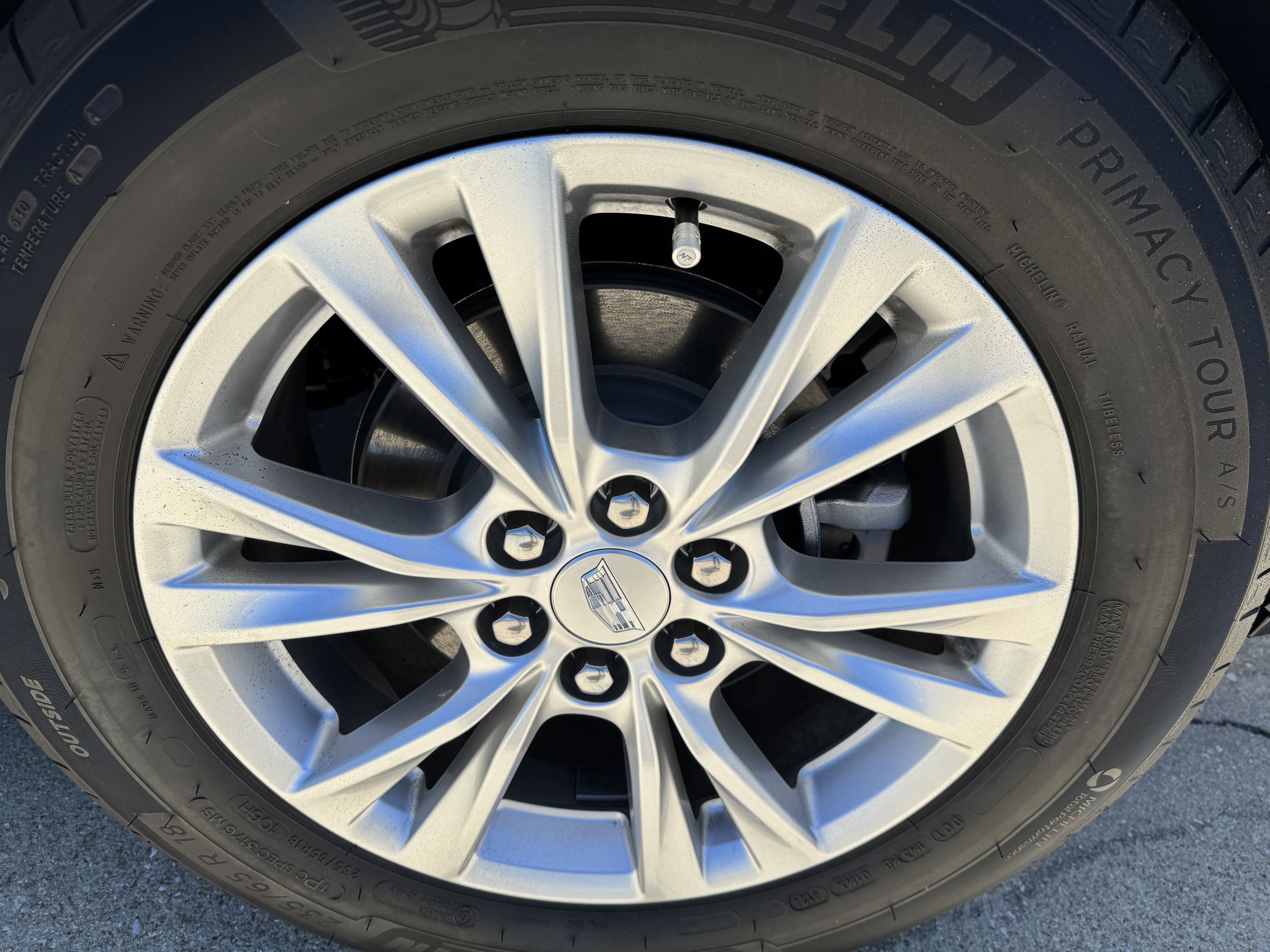 New 2025 Cadillac XT6 Luxury image 34