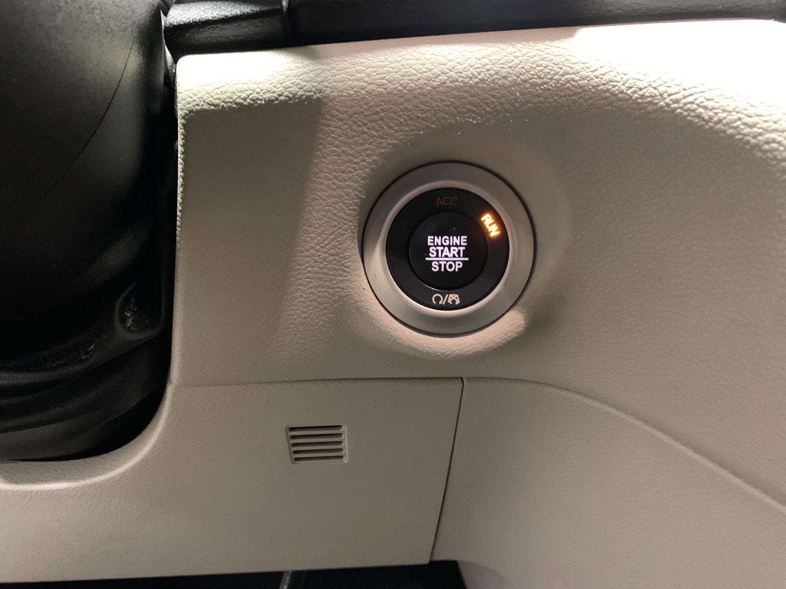 Used 2020 Chrysler Pacifica Touring-L Plus image 16