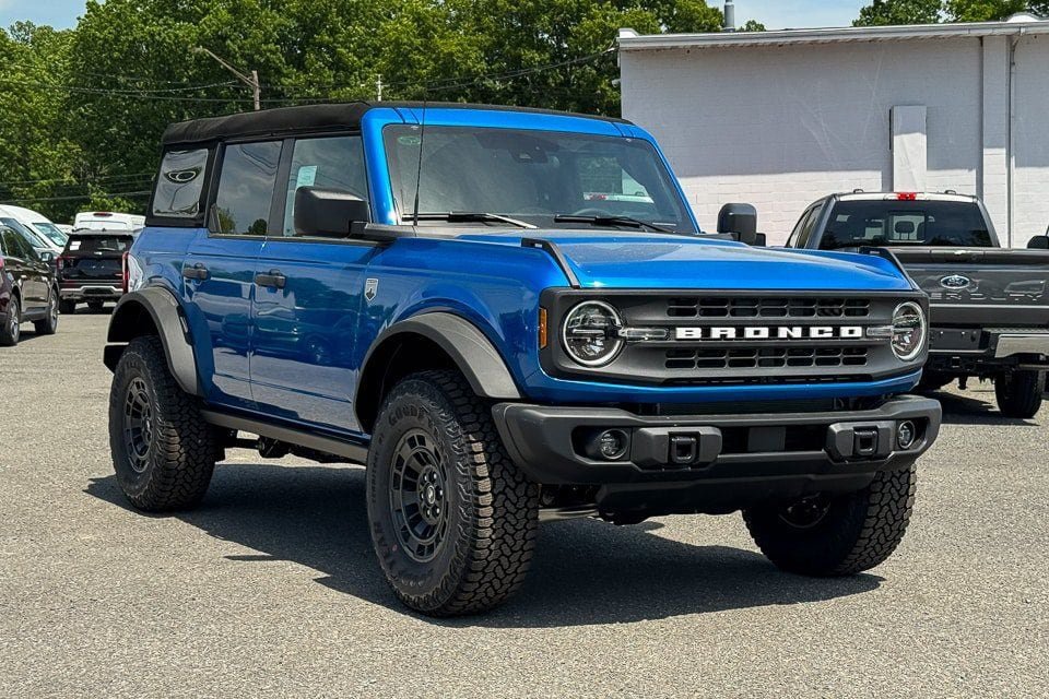 New 2026 Ford Bronco Big Bend w/ Black Diamond Package