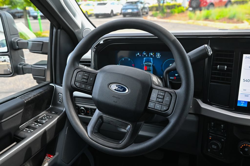 New 2026 Ford F350 XLT w/ XLT Premium Package AWD/4WD image 25