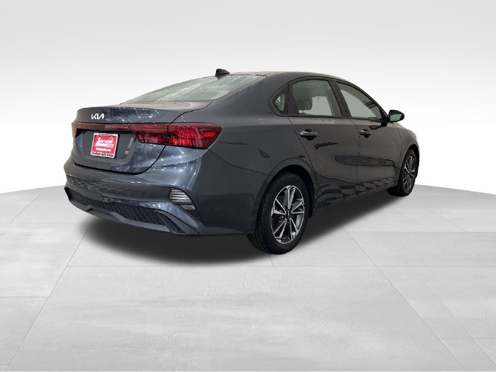Used 2023 Kia Forte LXS FWD image 5