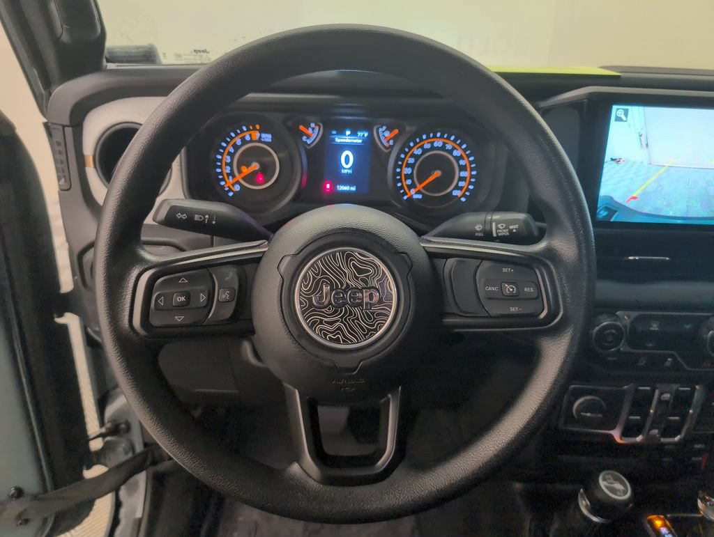 Used 2025 Jeep Gladiator Sport AWD/4WD image 32