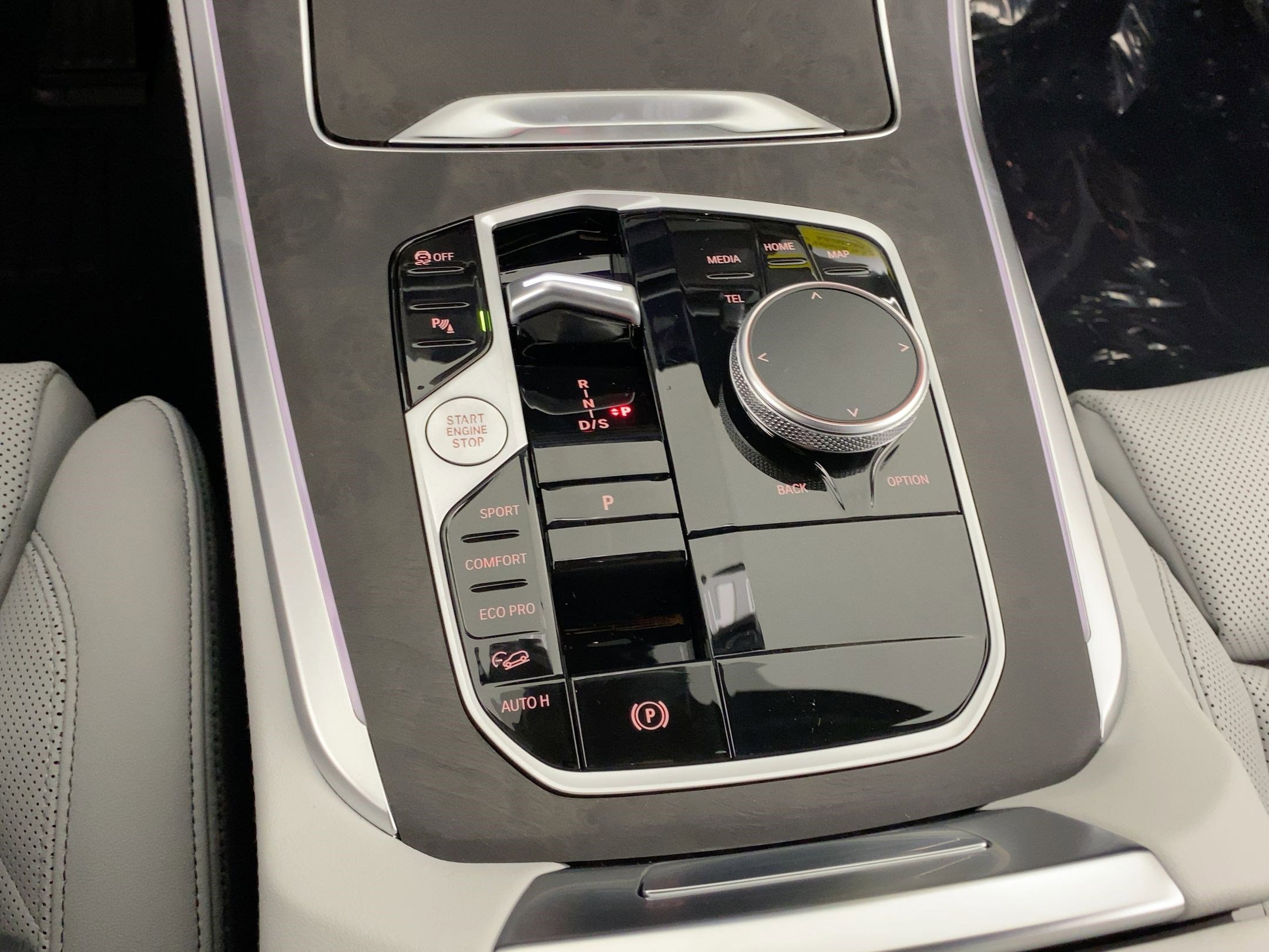 Used 2026 BMW X5 xDrive40i w/ Climate Comfort Package image 15