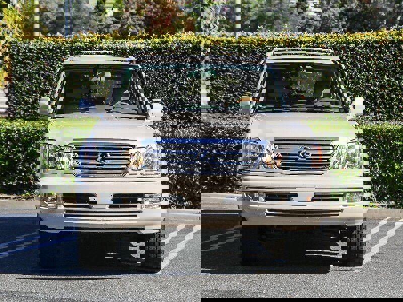 Used 2003 Lexus LX 470 4WD image 2