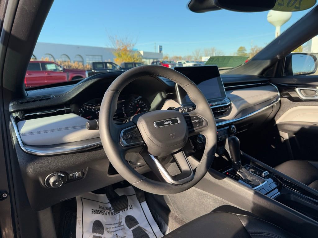 Used 2024 Jeep Compass Limited AWD/4WD image 37