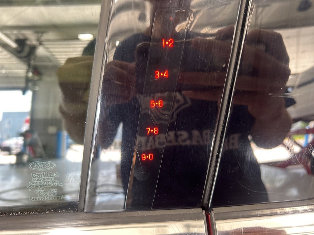 Used 2017 Ford Taurus SEL w/ Equipment Group 201A image 20