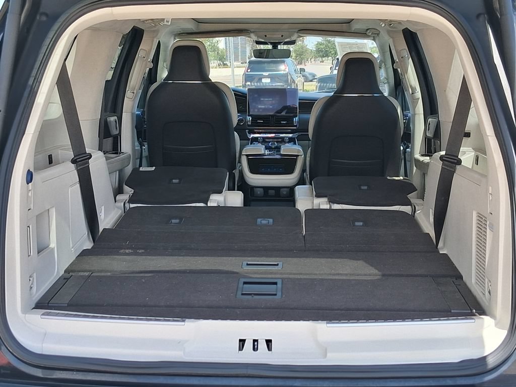 Used 2023 Lincoln Navigator L Black Label AWD/4WD image 6