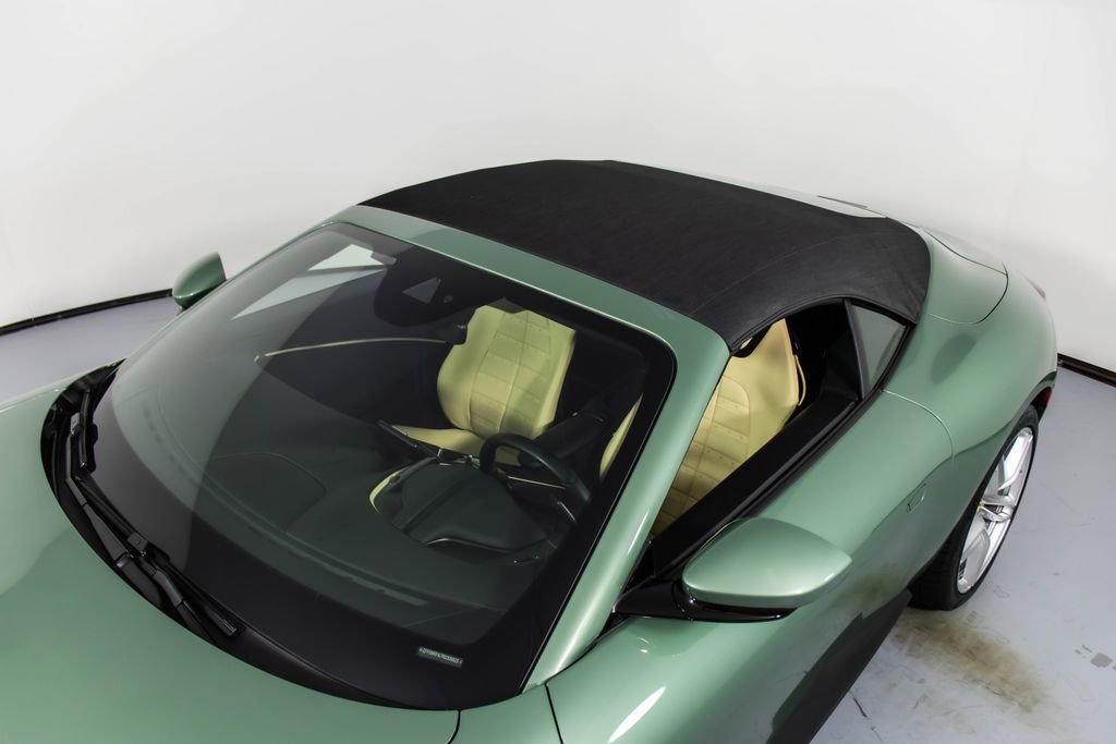 Certified 2024 Ferrari Roma Spider RWD image 32