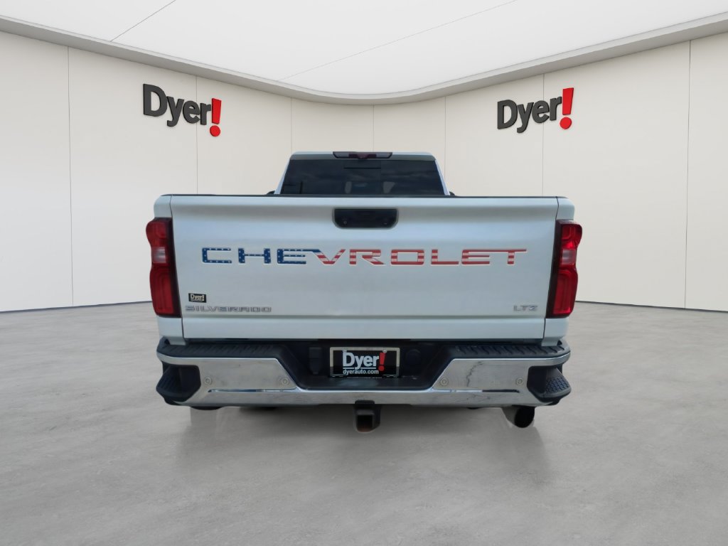 Used 2022 Chevrolet Silverado 3500 LTZ w/ LTZ Convenience Package AWD/4WD image 4