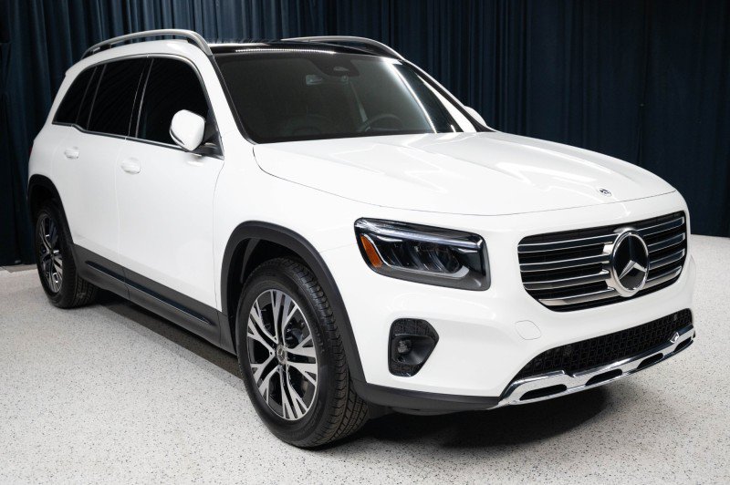 New 2026 Mercedes-Benz GLB 250 image 3