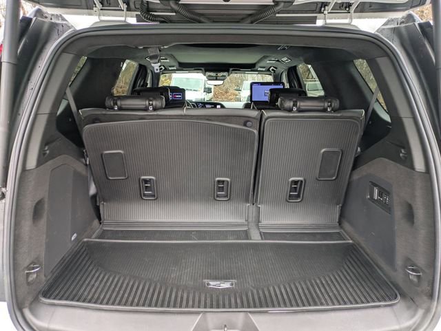 Used 2024 Cadillac Escalade V w/ LPO, ONYX Package image 36