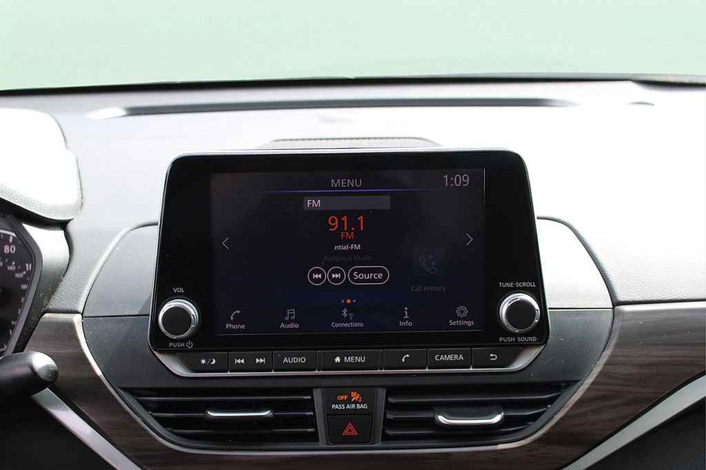 Used 2024 Nissan Altima 2.5 SV image 19