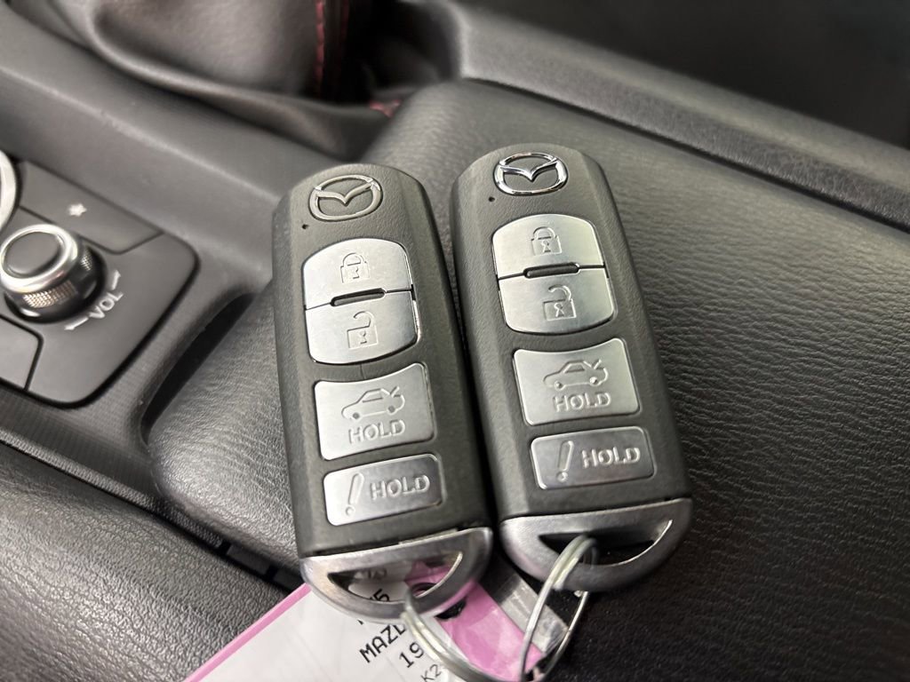 Used 2019 MAZDA MX-5 Miata Sport w/ I-ACTIVSENSE Sport Package image 31