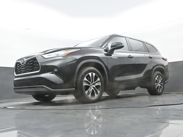 Used 2020 Toyota Highlander XLE FWD image 12
