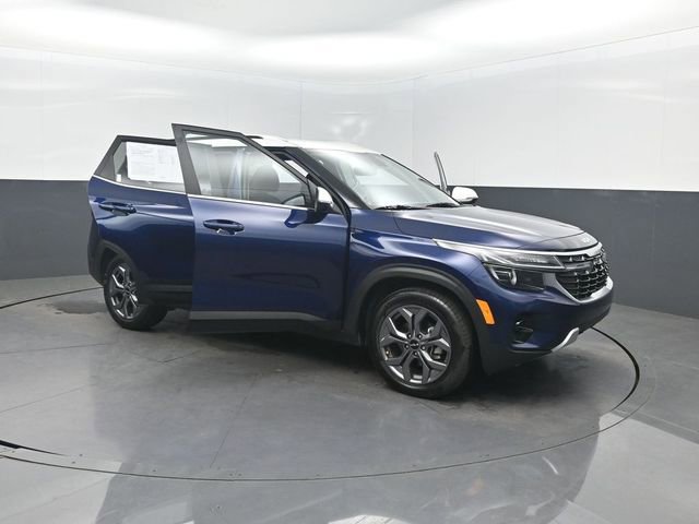 Used 2024 Kia Seltos S FWD image 39