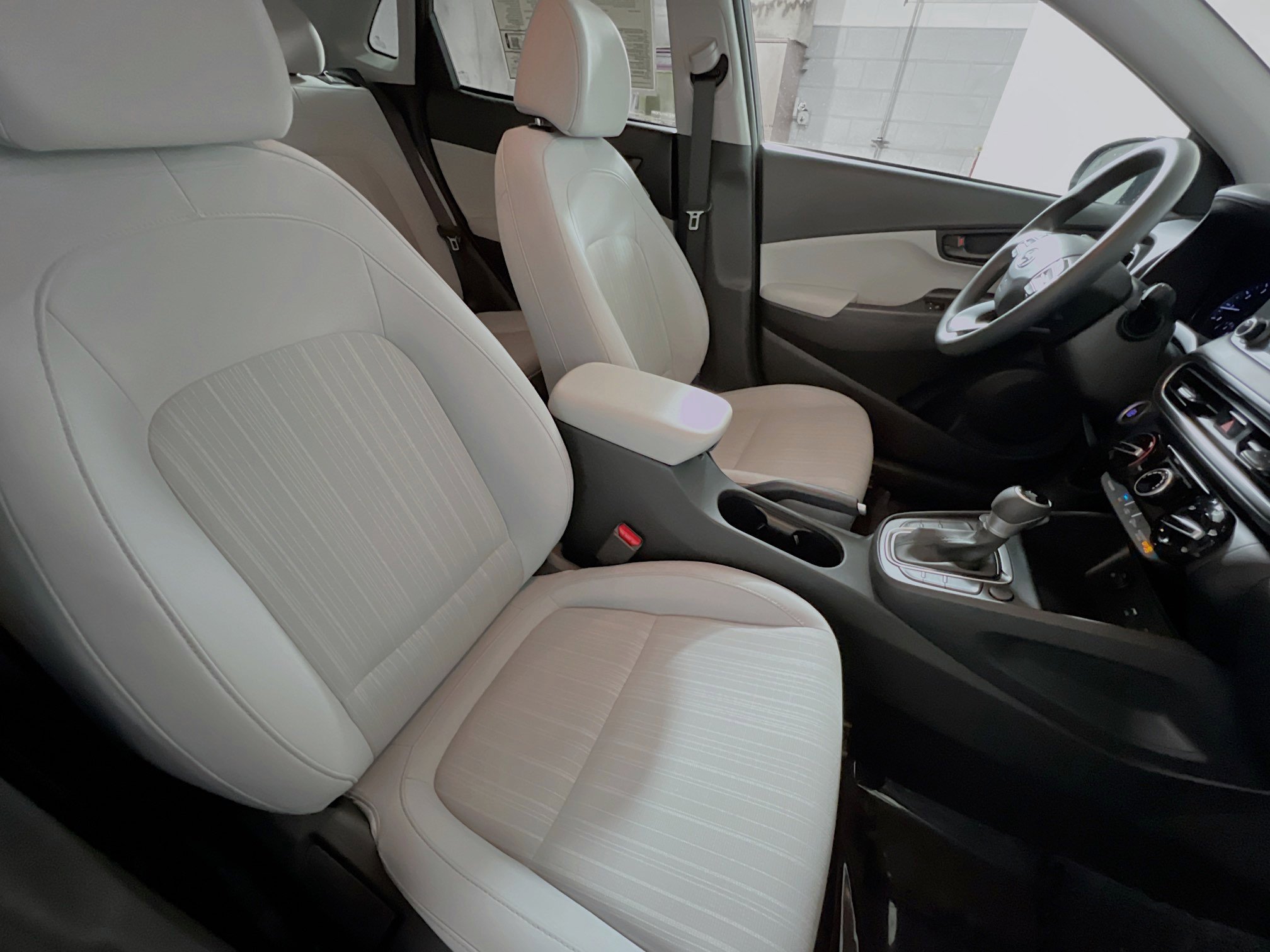 Used 2023 Hyundai Kona SEL image 31