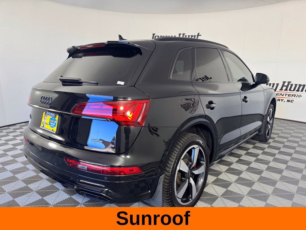 Used 2024 Audi Q5 2.0T Prestige w/ Prestige Package AWD/4WD image 7