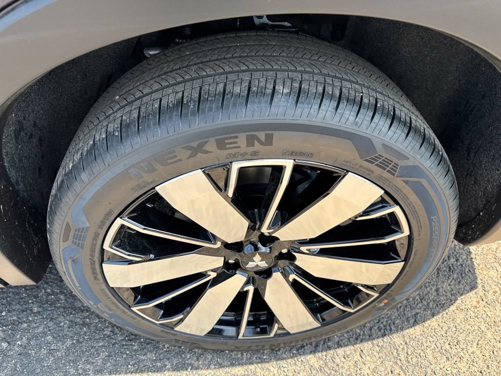 New 2026 Mitsubishi Outlander SE FWD image 45