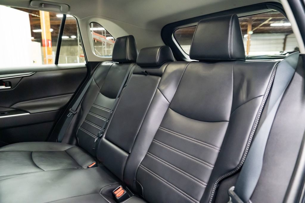 Used 2022 Toyota RAV4 XLE Premium AWD/4WD image 25