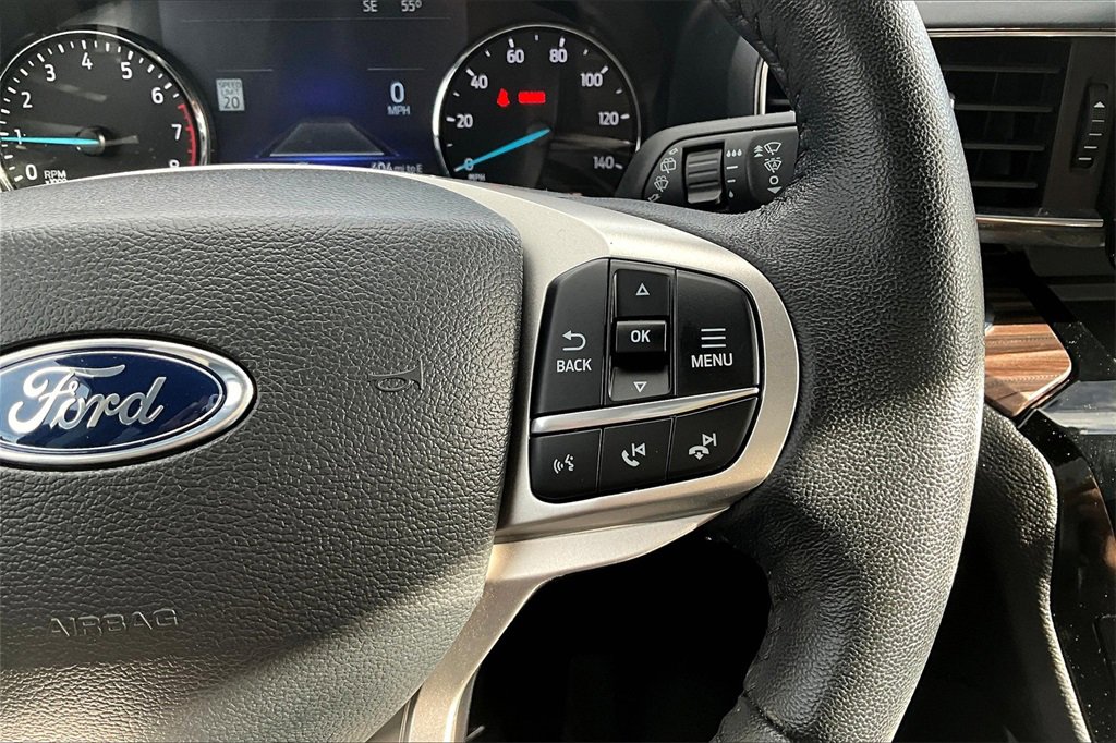 Used 2024 Ford Explorer Limited image 19