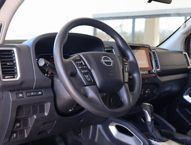 Used 2022 Nissan Frontier SV image 13
