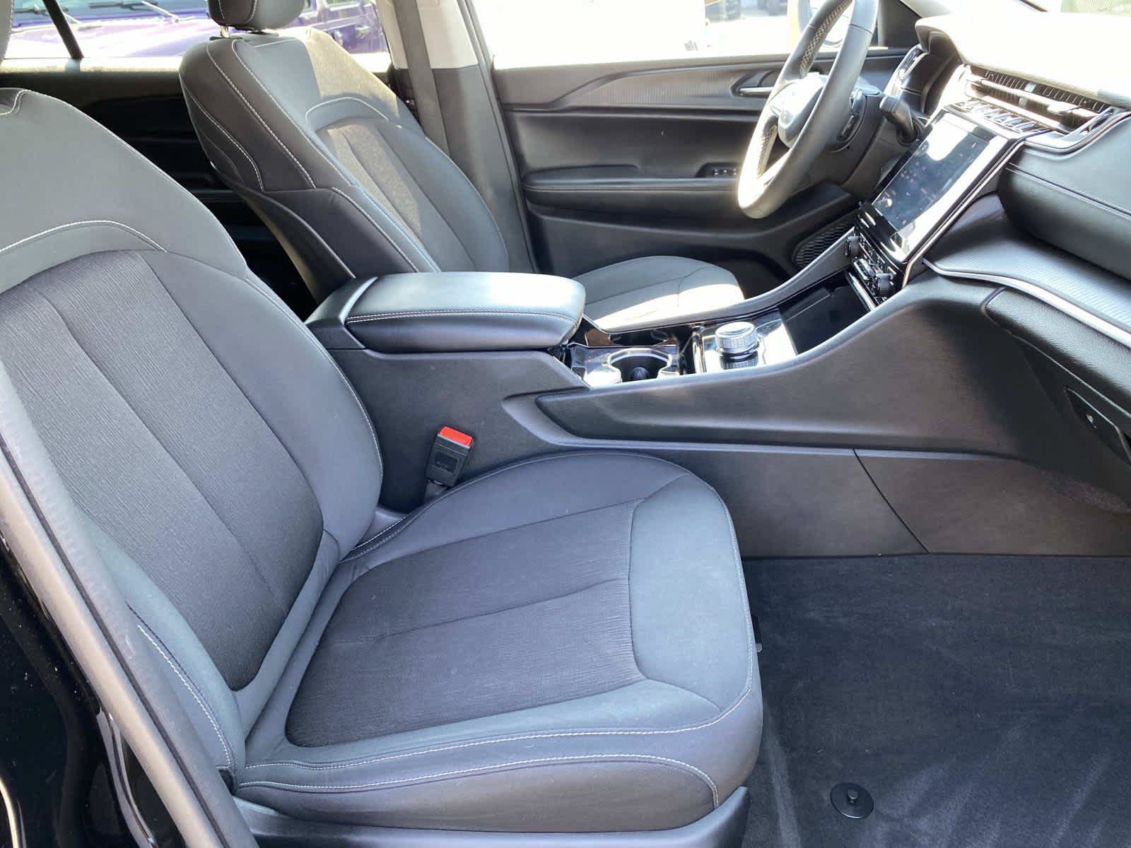 Certified 2023 Jeep Grand Cherokee L Laredo w/ Luxury Tech Group I AWD/4WD image 24