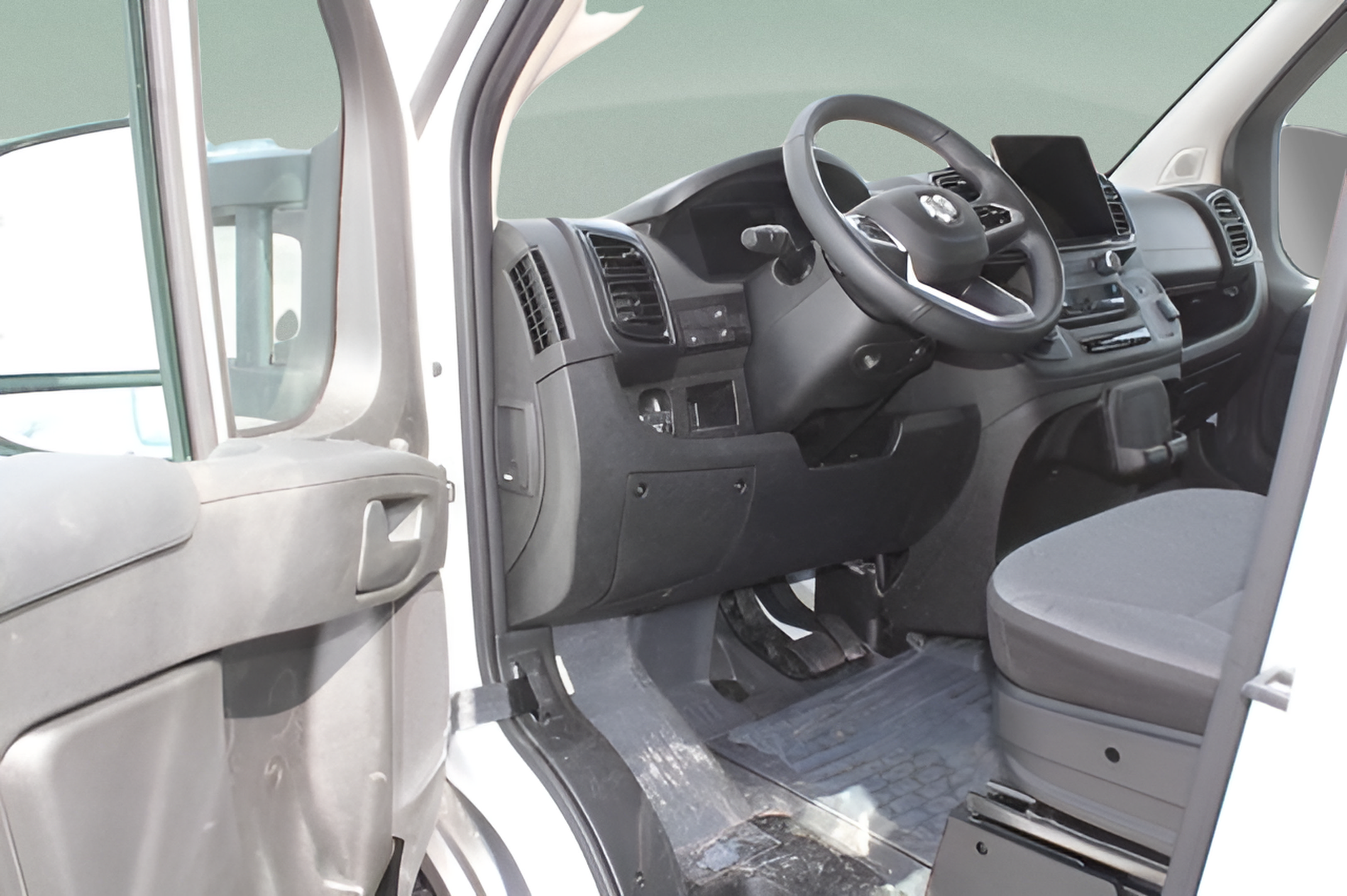 New 2025 RAM ProMaster 3500 FWD image 9