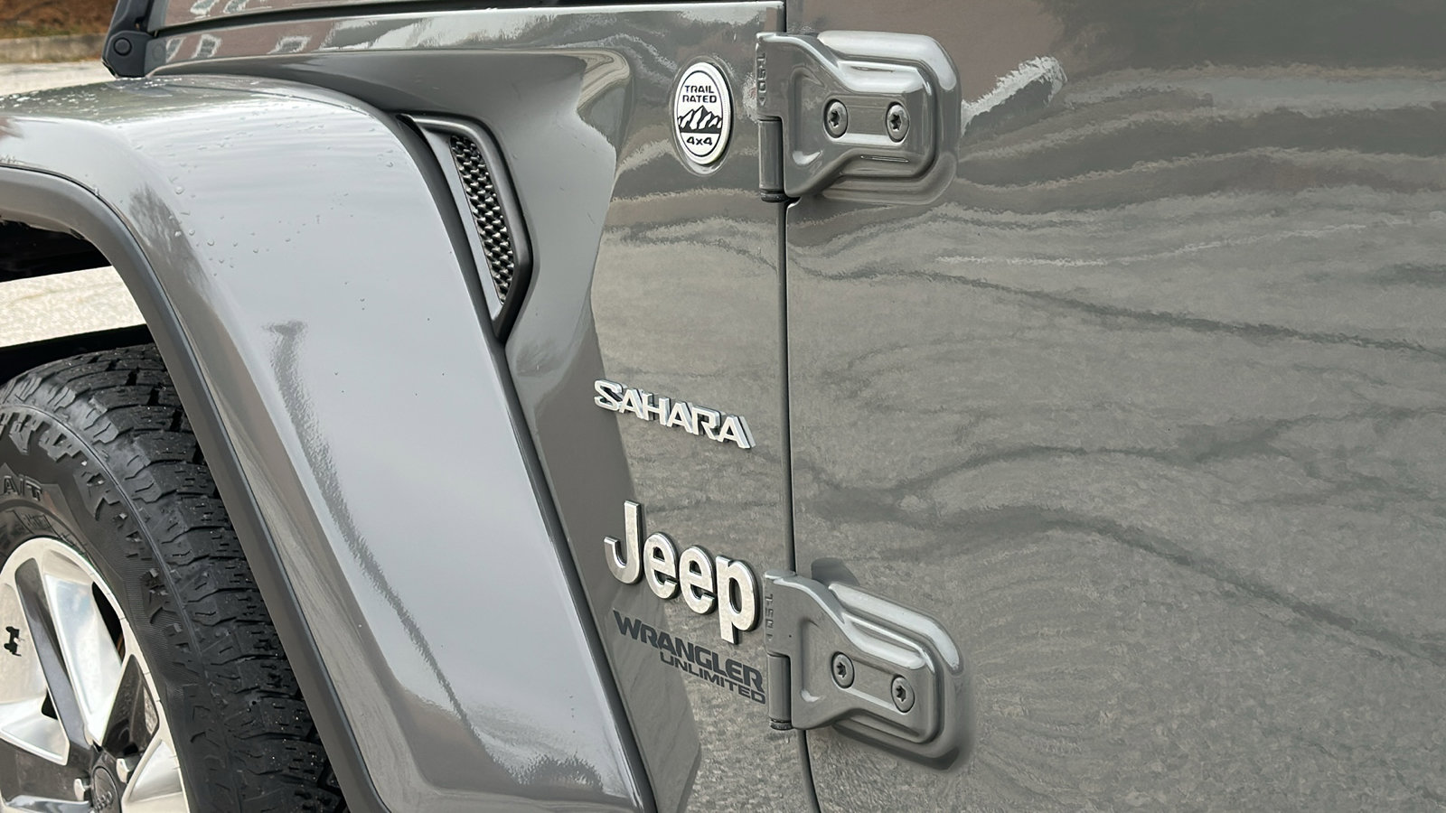 Used 2020 Jeep Wrangler Unlimited Sahara w/ Cold Weather Group image 10