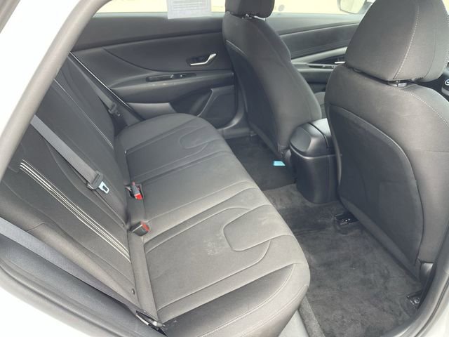 Used 2021 Hyundai Elantra SEL FWD image 15
