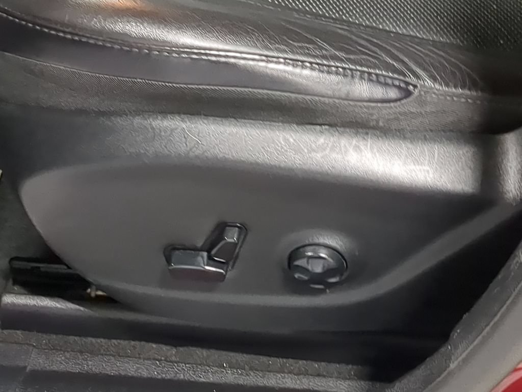 Used 2019 Jeep Cherokee Limited AWD/4WD image 21
