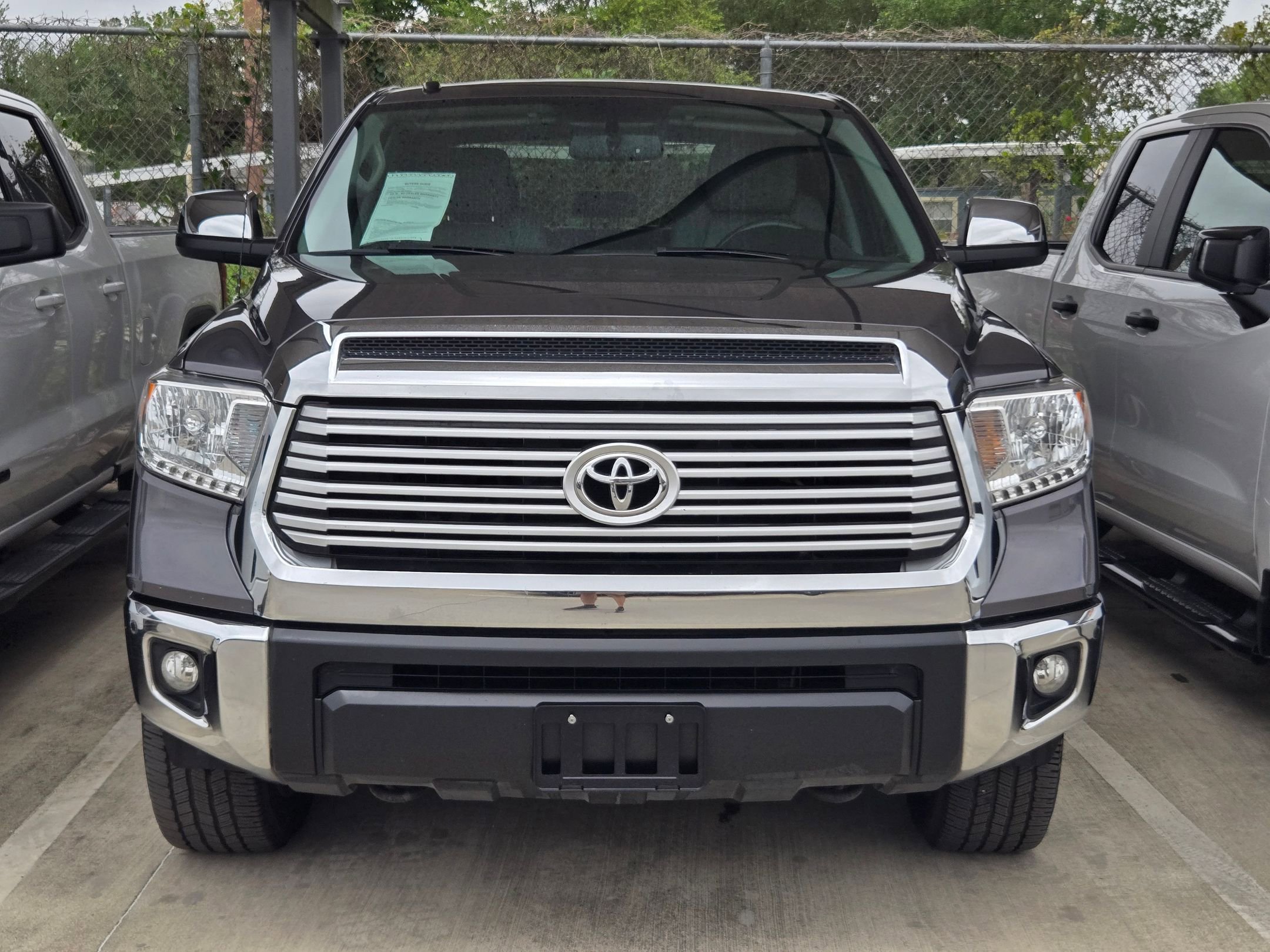 Used 2016 Toyota Tundra Limited w/ Limited Premium Package AWD/4WD image 2