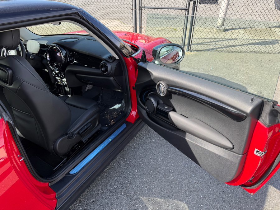 Used 2022 MINI Cooper SE image 35