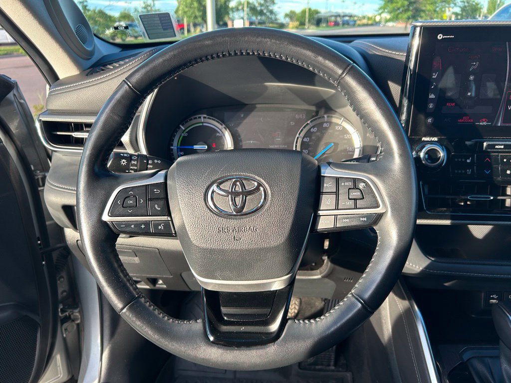 Used 2022 Toyota Highlander Platinum AWD/4WD image 22
