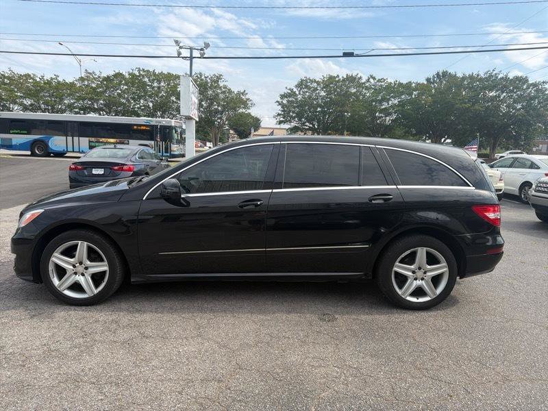 Used 2011 Mercedes-Benz R 350 4MATIC image 6