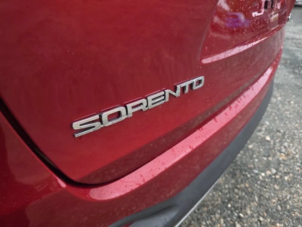 Used 2018 Kia Sorento EX FWD image 11