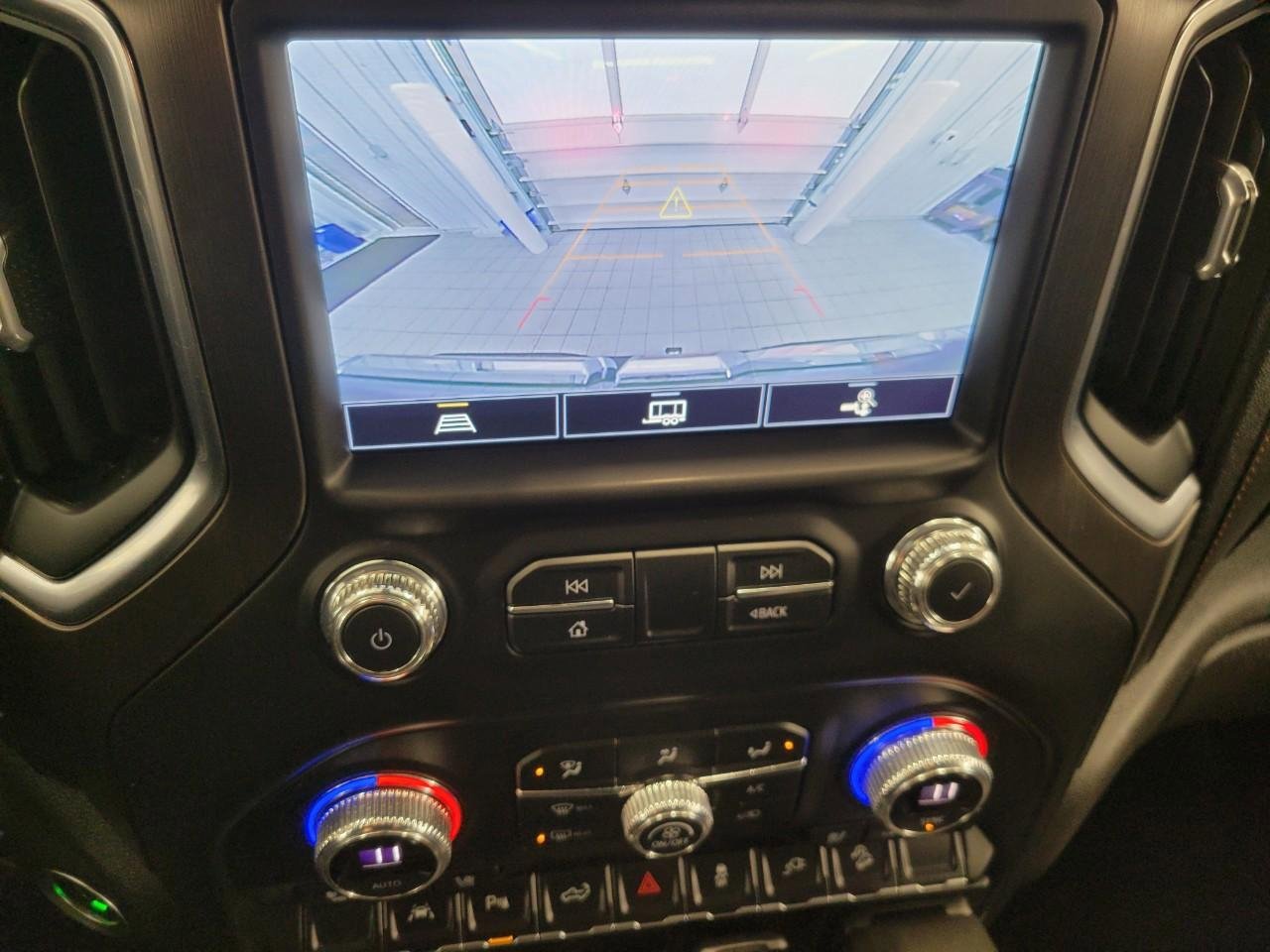 Used 2022 GMC Sierra 1500 AT4 w/ Driver Alert Package II image 15