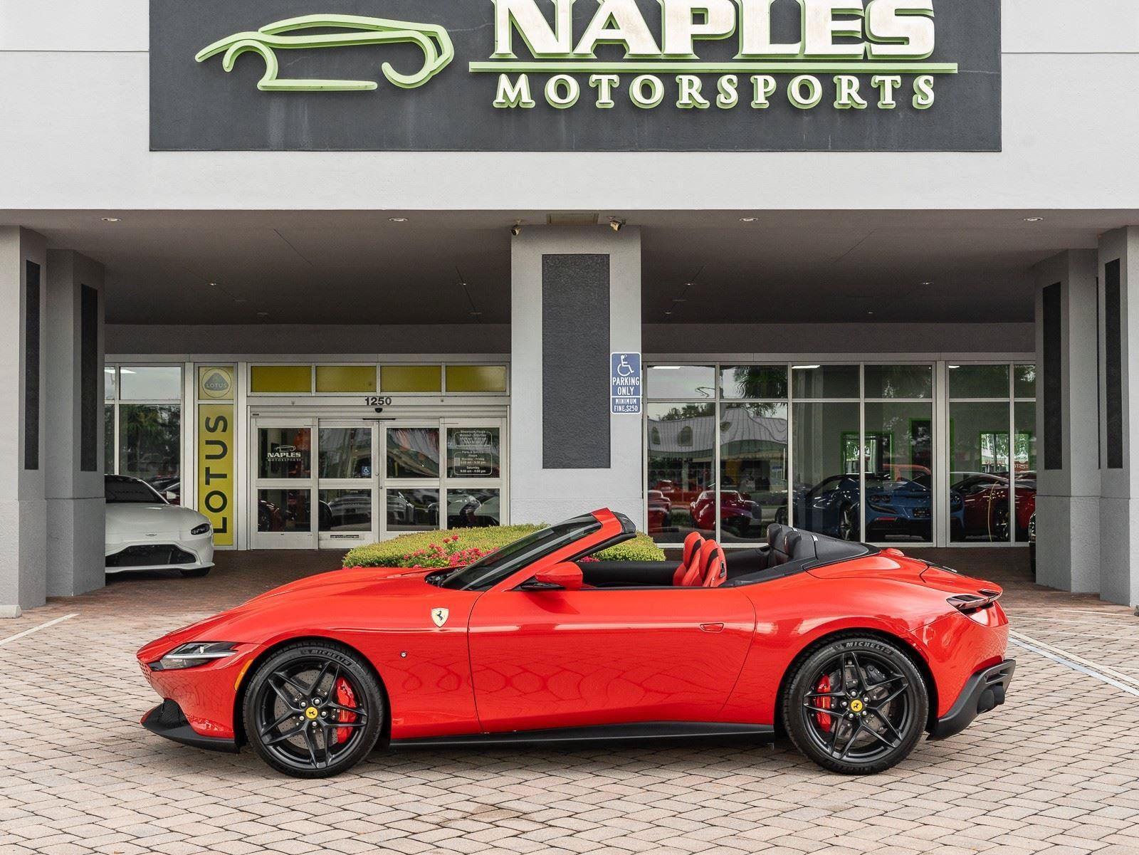 Used 2024 Ferrari Roma Spider RWD image 31