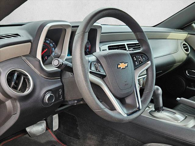 Used 2015 Chevrolet Camaro LS RWD image 7