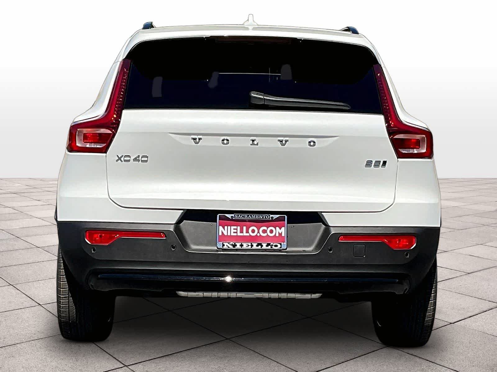 New 2026 Volvo XC40 B5 Ultra w/ Climate Package AWD/4WD image 6